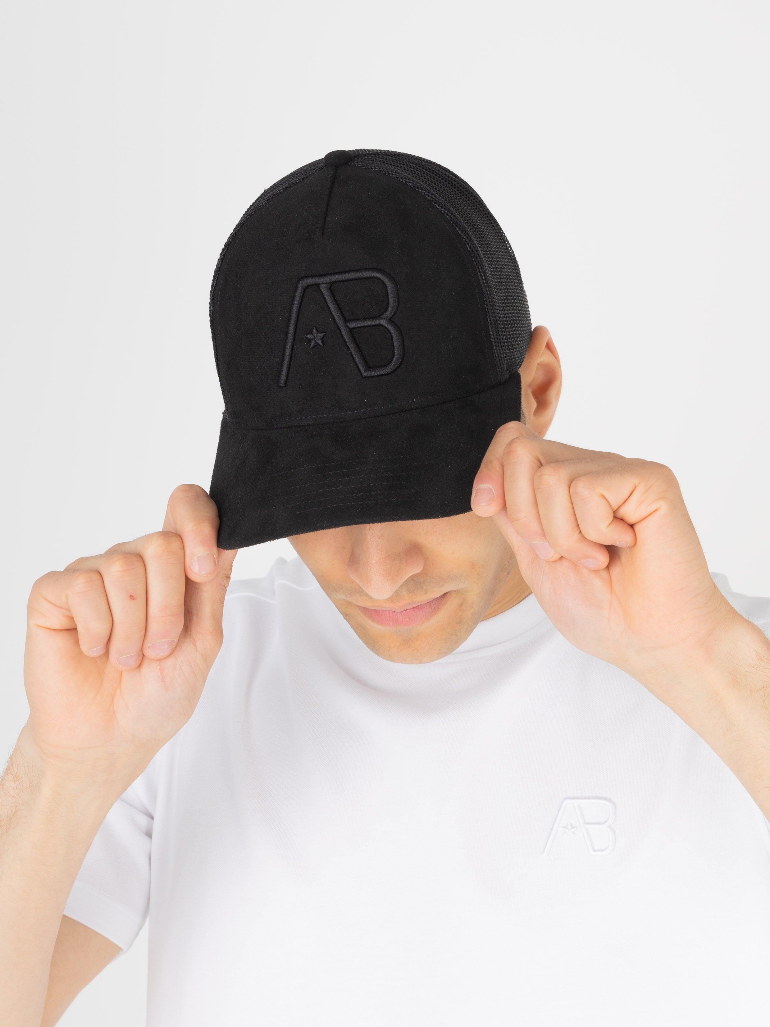 Velvet Cap | Jet Black