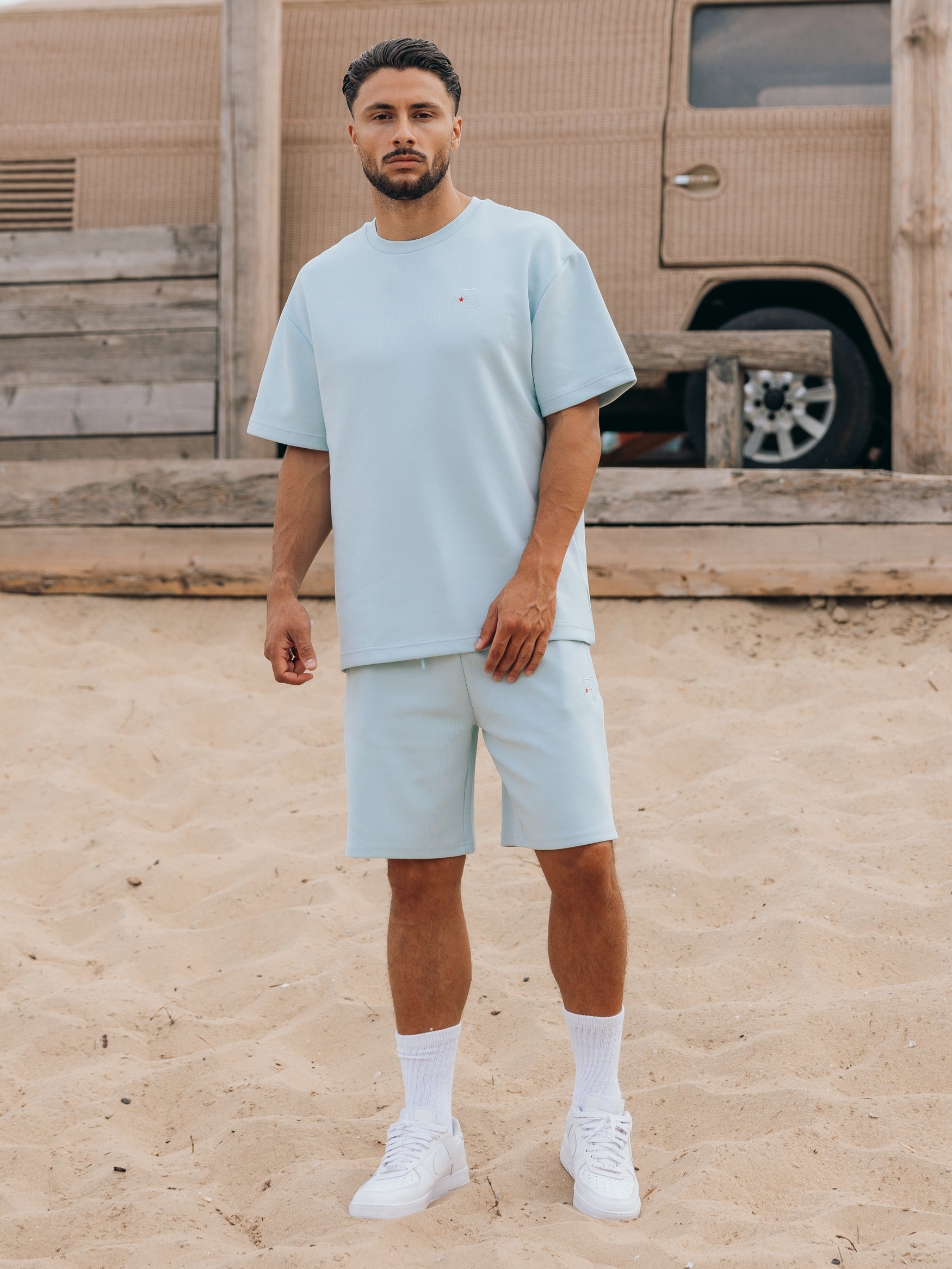 Basic Regular-Fit Tee | Omphalodes