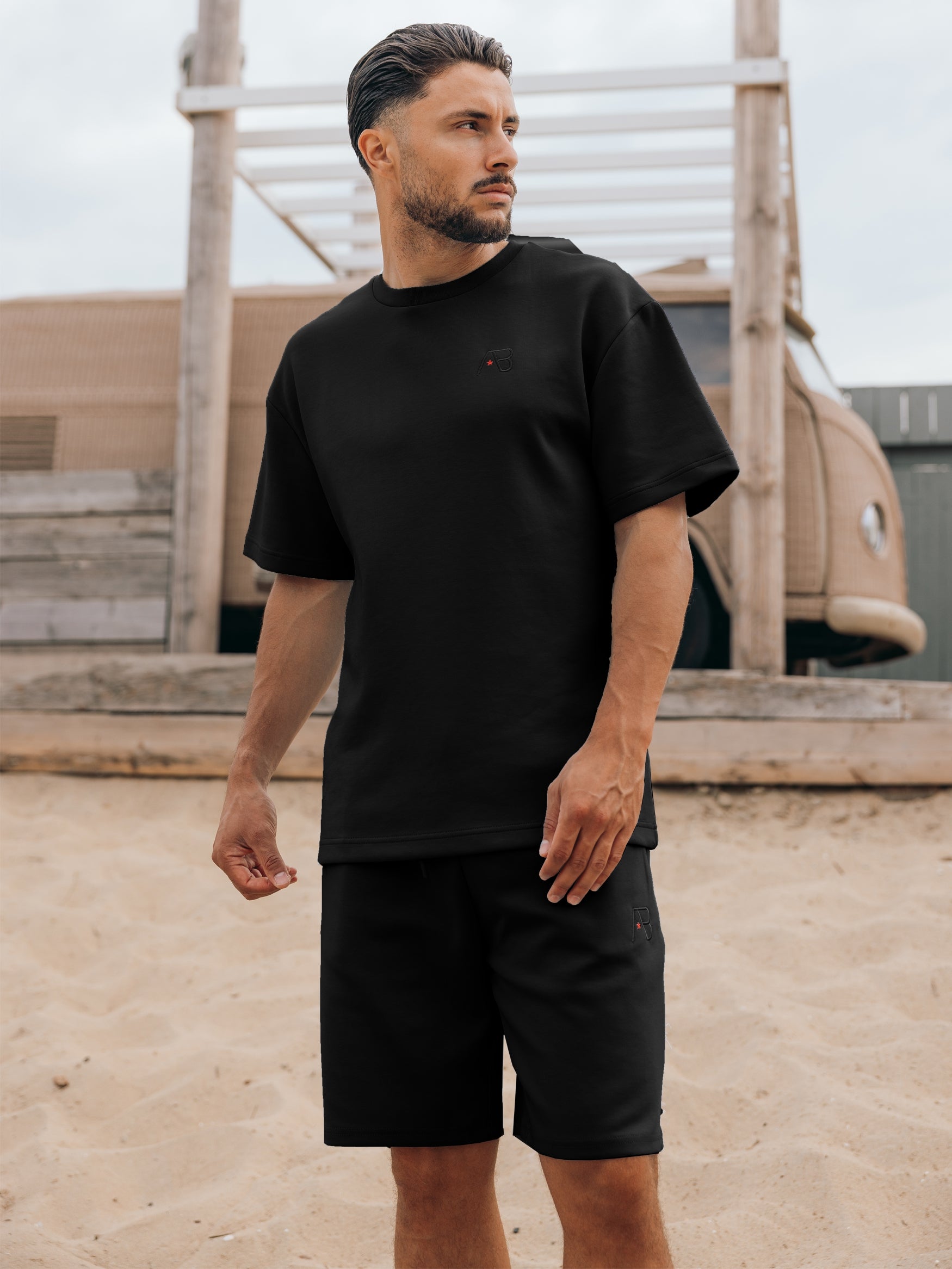 Basic Regular-Fit Short | Jet Black